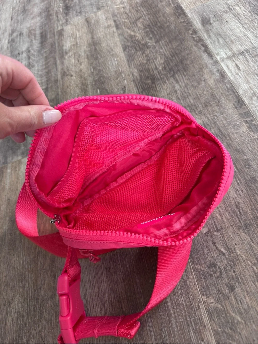 Like new! lululemon Everywhere Belt Bag 1L - Glaze Pink or Lip Gloss